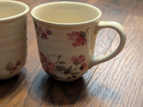 Set Of 2 Pfaltzgraff Silk Rose 4.5” Mugs In Excellent Condition - Picture 2 of 5