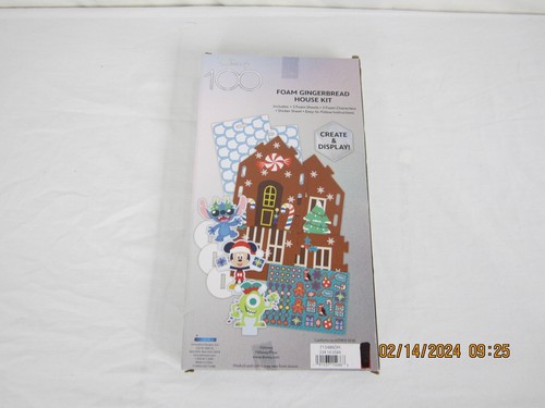 Kit para casa de pan de jengibre de espuma Disney 100 Mickey Stitch - Imagen 5 de 10