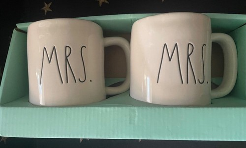 MRS and MRS. Rae Dunn Artisan Magenta Mrs. / Mrs White coffee mugs New - Picture 3 of 3