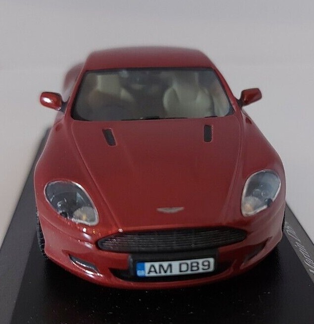 Minichamps 1 43 Aston Martin V8 Vantage Yellow for sale