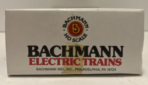 Bachmann HO Scale ATSF Caboose No. 3851 - Picture 5 of 10