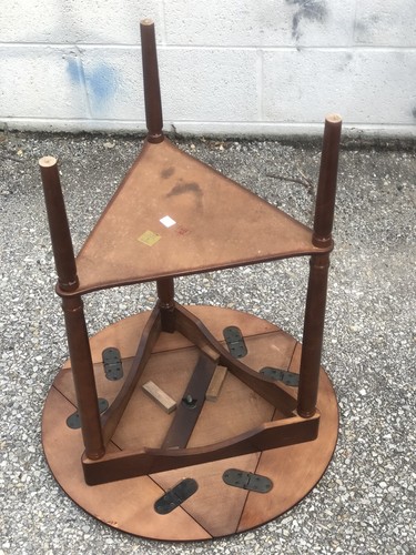 Vintage Bombay Company Triple Drop-Leaf Wooden Table Triangle or Round Display - Picture 6 of 16