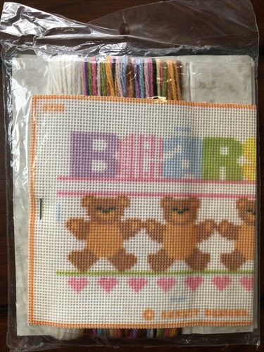 Sunset Needlepoint I Love Teddy Bears Picture #5728 Colorful Hearts NOS Vintage - Picture 3 of 3