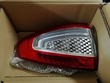 Hella 9EL 354 997-031 Rückleuchte links außen für Ford Mondeo IV Limo ab 11/2010