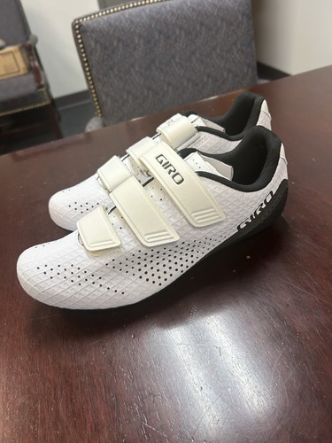 NEW! GIRO Stylus Men's Road Cycling Shoes SPD - WHITE - EU Size 41, US Size 8, U - Foto 3 di 5