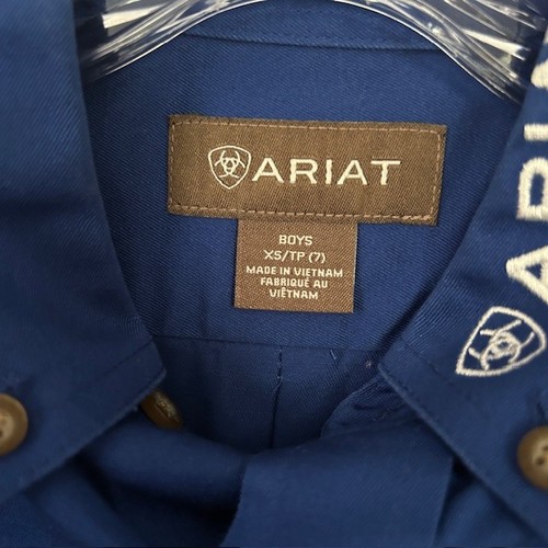 ARIAT SIZE XS 7 BOY'S BLUE TEAM LOGO COTTON TWILL BUTTON DOWN SHIRT LONG SLEEVE - Picture 3 of 7