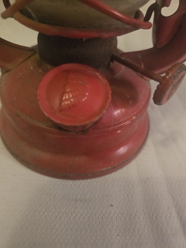 Vintage RED Winged Wheel Lantern No. 350 Made in Japan 7.5" Tall - Picture 2 of 7