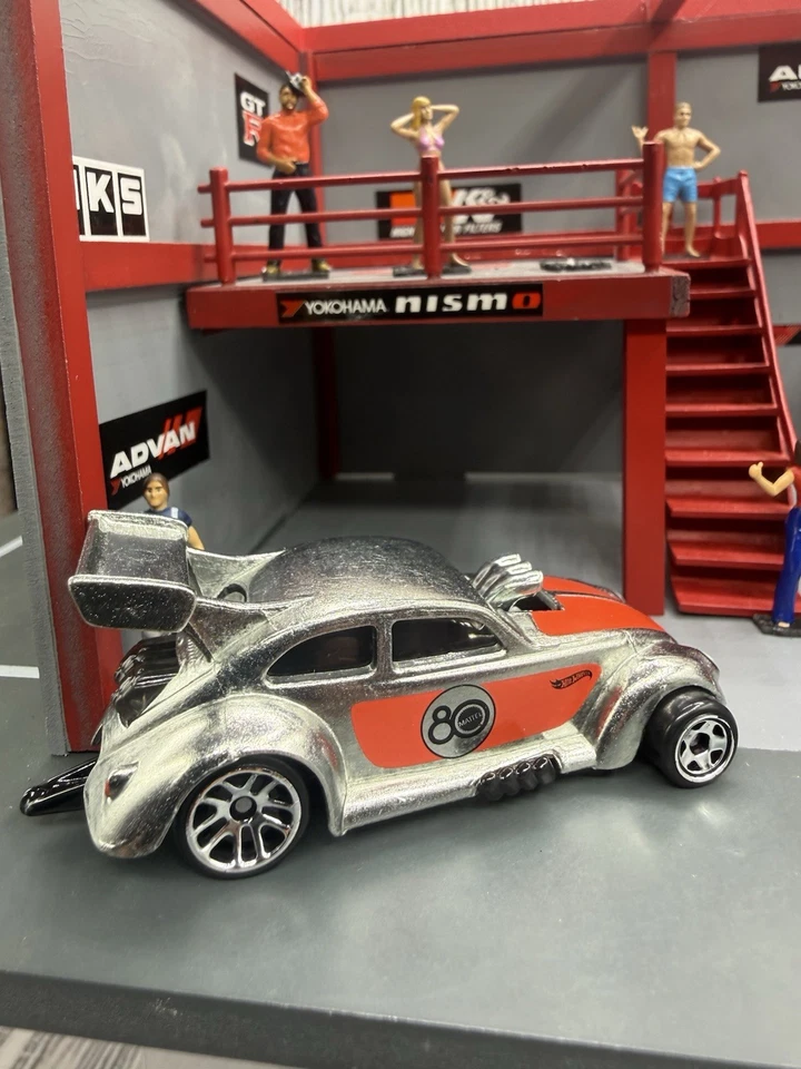 Volkswagen Drag Beetle 2025 Hot Wheels Replay the Classics 80 años suelto Foto 2 de 4