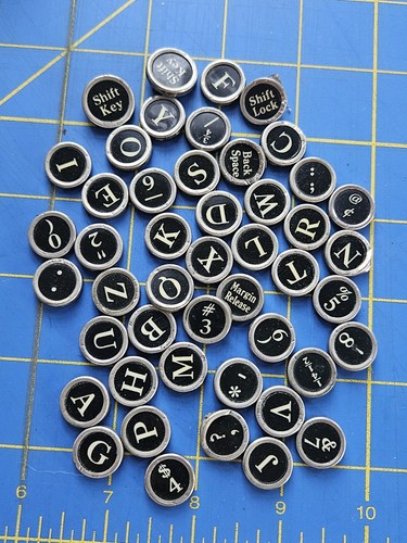 De Colección Smith Corona Máquina de Escribir Redonda Vidrio Llaves Llaves Tops Lote de 47 - Joyería Artesanal - Imagen 1 de 7