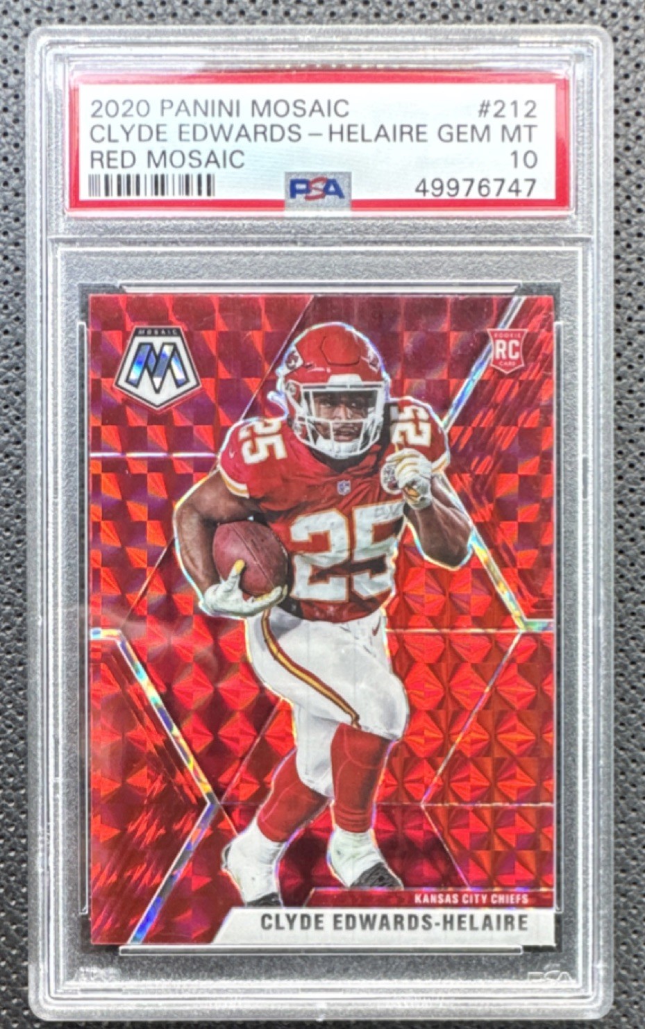 2020 Panini Mosaic Clyde Edwards-Helaire #212 Red Mosaic Rookie PSA 10 Chiefs