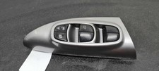 NISSAN JUKE Mk1 (F15) 2010-2019 -  Front Right Window Switch