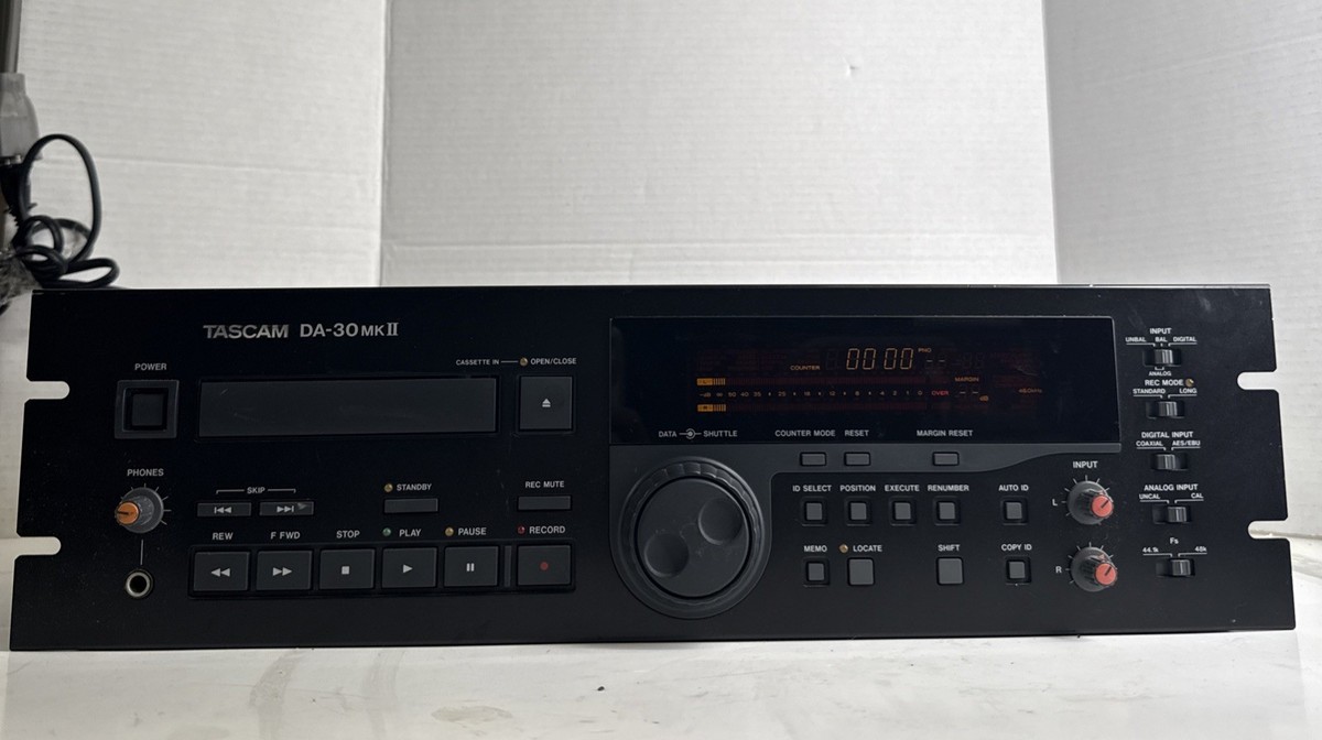 その他 TASCAM DA-30 mk2 Tascam DA30 MkII 3U Deep Rack Mountable DAT Recorder for sale