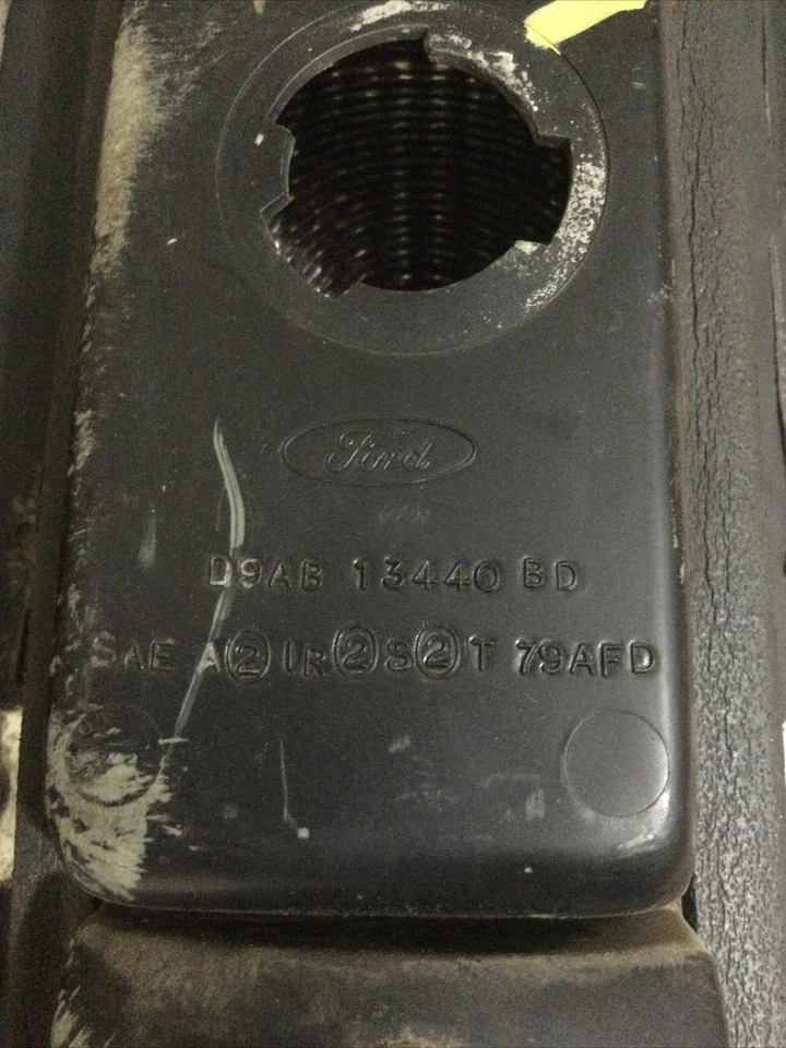 Luz trasera de pasajero Ford Country Squire Wagon LR RR 1979-1991 D9AB-13441-BD OEM Foto 3 de 4