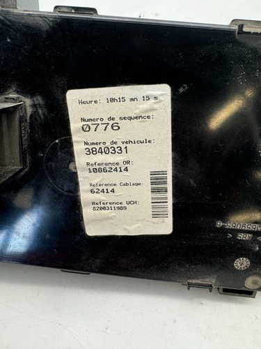 X294* Renault Clio 2 Sicherungskasten 8200311989 - Picture 5 of 6