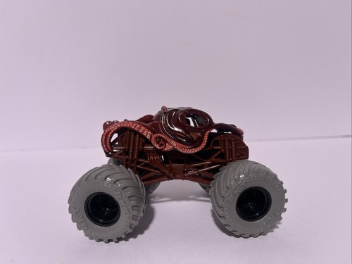 Spin Master Monster Jam In Too Deep Octon8er Gray Tires
