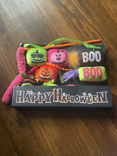 Hyde and Eek - Halloween Cauldron Bundle Plush Cat Toy Set - 10pc - NEW - Picture 1 of 8