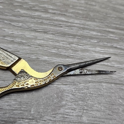 Italian Golden Stork Scissors for Needlepoint, Cross Stitch, Embroidery, Sewing - Picture 11 of 11