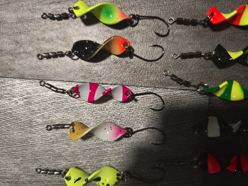 Spoons Forelle twist gedrehter Forellenköder Japanblinker UV 2,8g 10Stück - Bild 4 von 5