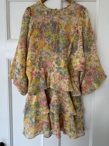 Vestido corto de pascua manga campana larga estampado salpicado talla grande de ASOS - Imagen 6 de 9