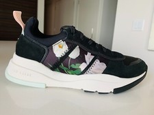 TED BAKER フローラルスニーカー ブラック Amazon.com | Ted Baker Women's Alison Sneaker, Black Multi