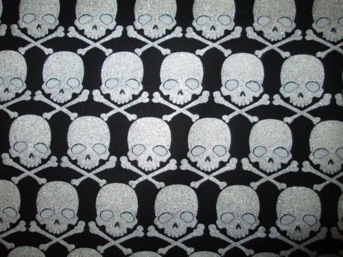 WICKED SKULLS BONES METALLIC GOLD SILVER BLACK COTTON FABRIC FQ - Picture 5 of 5