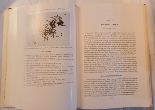 Diagnostic Procedures in Veterinary Bacteriology & Mycology G. R. Carter 4th Ed - 第 8/12 張圖片