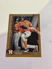 2025 Topps Series 1 - #307 Jeremy Pena Gold Parallel /2025