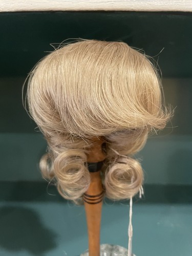 NEW Playhouse Doll Wig BRENDA Size 10" 11" Blonde Shoulder Length Curl NIB - Picture 2 of 6