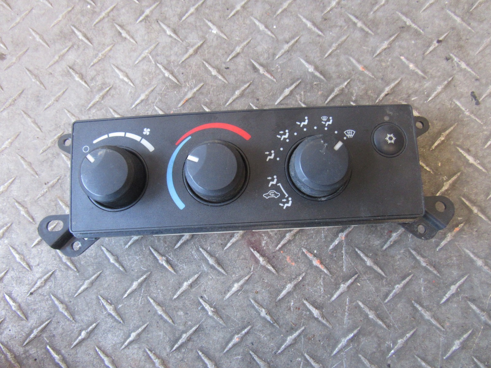 Picture 1 of 4