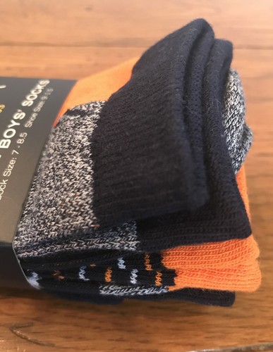 Sock Size 7-8.5 Shoe Size 9-1.5 Nautica Boys Socks 3 Pair - Picture 6 of 6