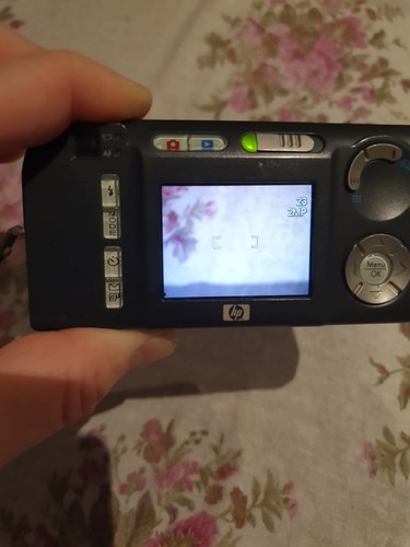 HP PhotoSmart M407 4MP Digital Camera with 3x Optical Zoom - Picture 13 of 21