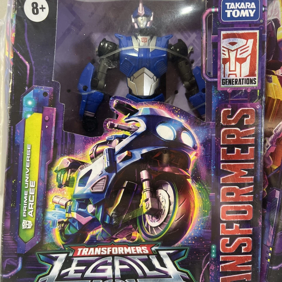 MISB Hasbro Takara Transformers Legacy deluxe Kickback Prime Arcee Holiday 2 lot - Image 2 of 4