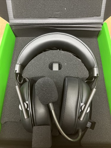 RAZER BlackShark V2 Hyperspeed Gaming Headset - Picture 2 of 4