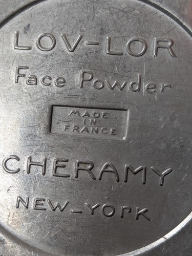 Caja de polvo facial de aluminio vintage de LOV-LOR Cheramy Nueva York hecha en Francia - Imagen 3 de 10