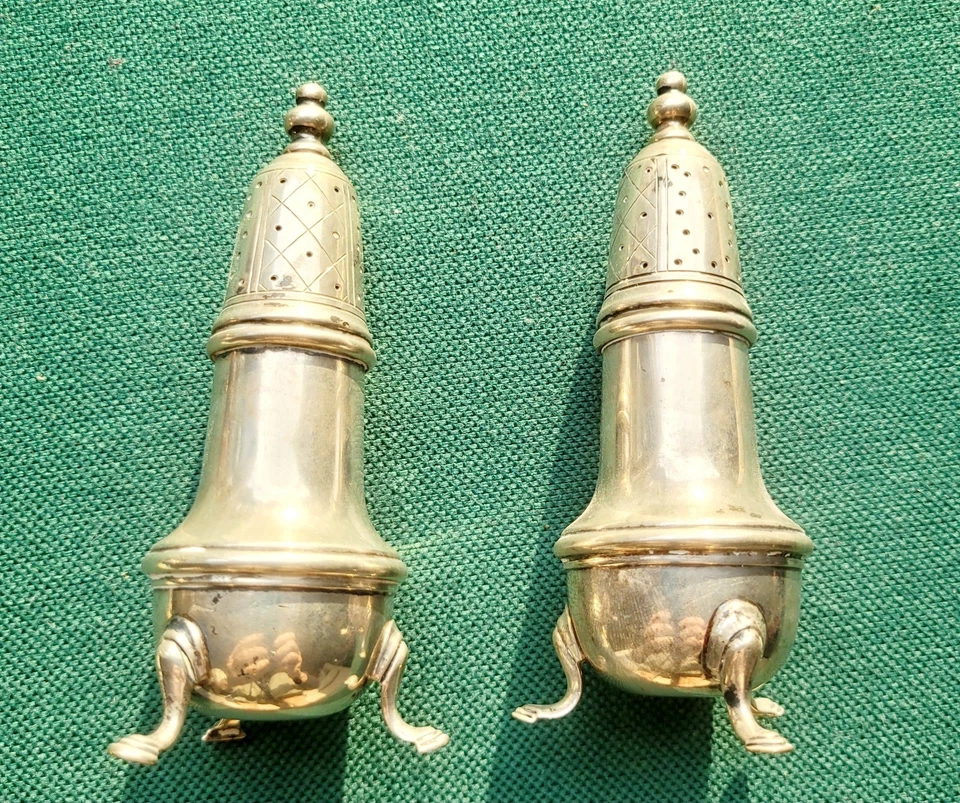 Muffineers Watson Sterling Sugar Casters, par de patas, marca de león, trípode de 3,84 oz Foto 2 de 4