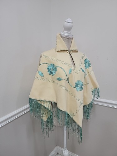 Poncho vintage anni 60 mantello scialle avorio ricamo frange floreale festival boho così com'è - Foto 6 di 12