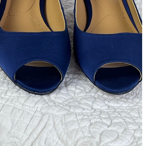 NWOT J. Renee Women's Size 9M Blue Sling Back Satin Heel Prom Wedding Formal - Picture 4 of 11