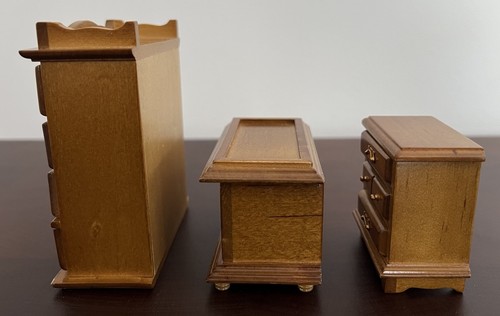 Vintage Wood Dollhouse Tiny Bedroom Set Dresser Chest Of Drawers + Blanket Chest - Picture 10 of 11