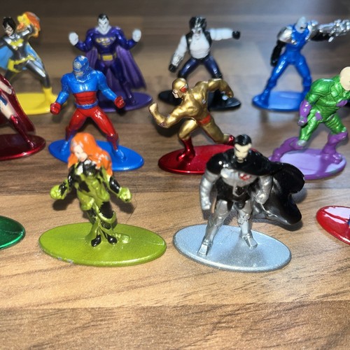 15 JADA Toys Die Cast Metalic Marvel Action Figures Job Lot superman Batman - Picture 3 of 7