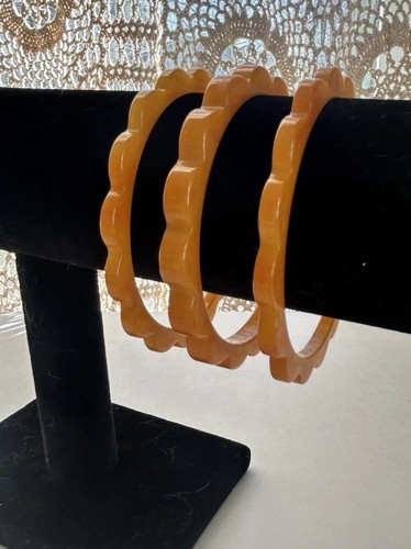 Vintage 1940er Butterscotch Gänseblümchen gewellter Rand Bakelit Armreif Armbänder 3er Set