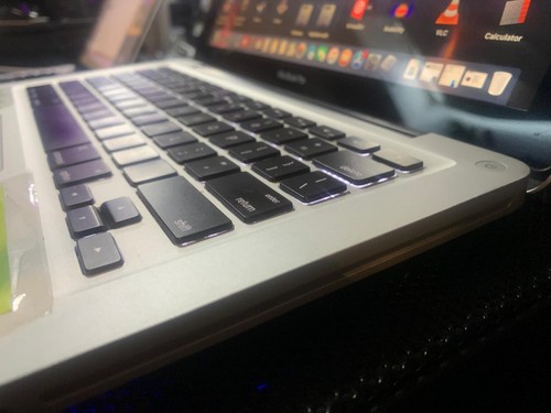 Apple MacBook Pro 13" Intel i5 2.50GHz,8GB, 500GB HDD,HighSierra+Windows10-No8.1 - Picture 9 of 24