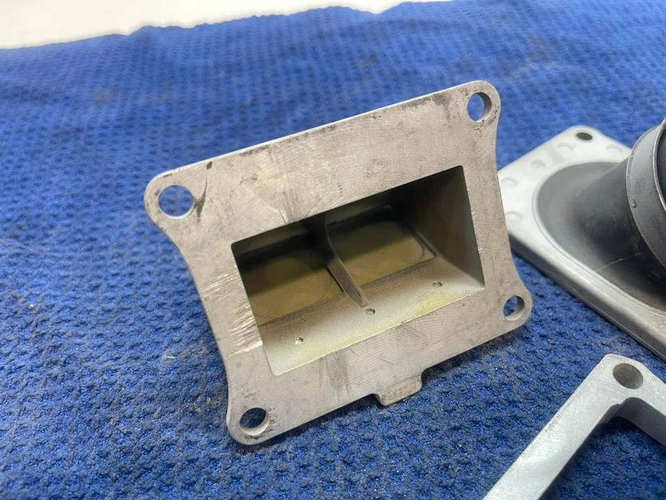 1996 1997 HONDA CR125R OEM CARB CARBURETOR JOINT INTAKE BOOT REED VALVE REEDS - Image 4 of 4