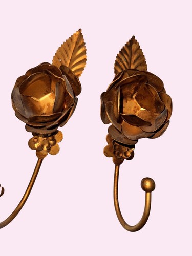 Metal Flower Wall Hooks With Leaf Design & Gold Finish - Picture 2 of 6