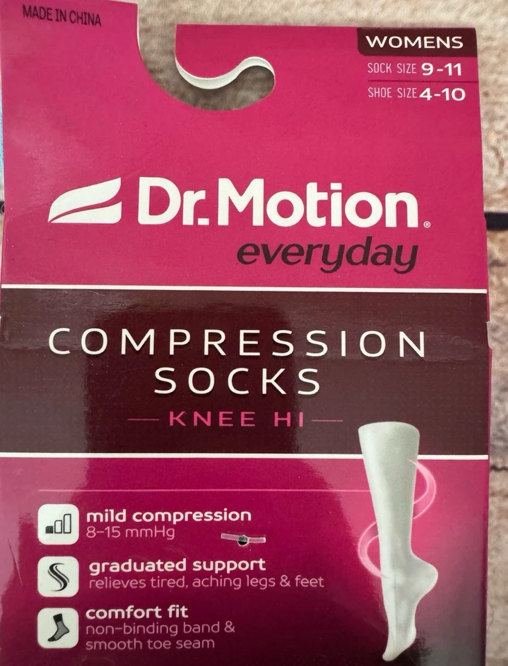 Calcetines hasta la rodilla Dr Motion lunares de compresión suave todos los días Foto 3 de 3