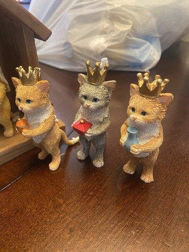 Cat Nativity Set Scene Figurines Kitten Manger 12 Piece - Picture 6 of 8