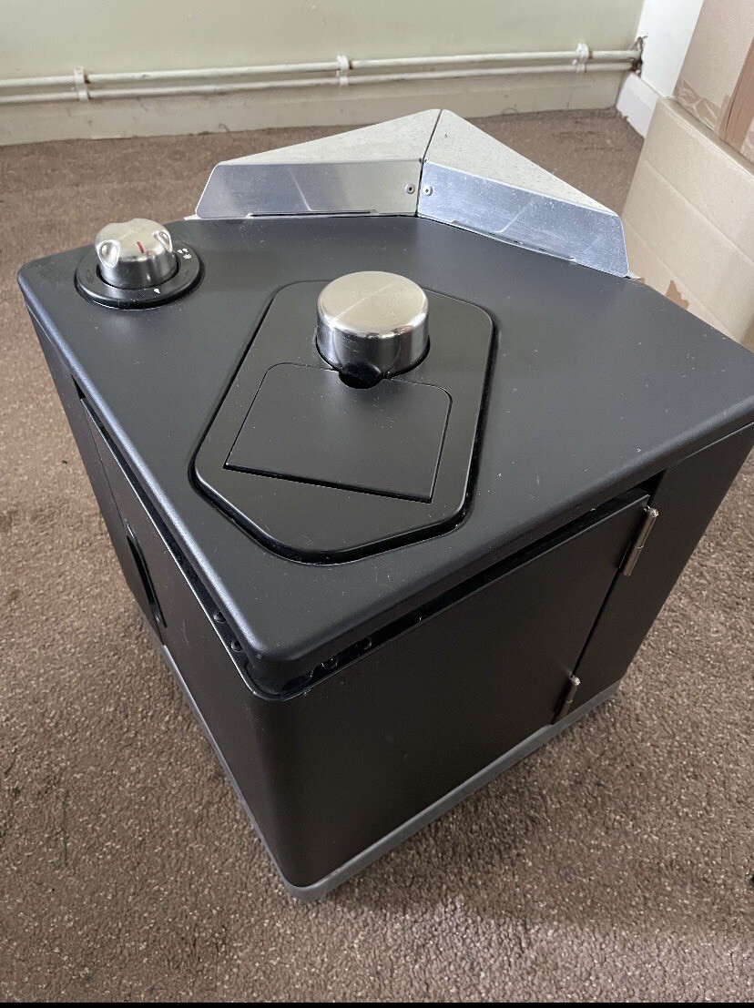 Cube Calor Gas Heater with 6kg bottle. Very good condition. eBay