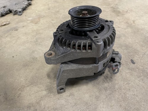 2008 jeep commander alternator - Picture 2 of 5