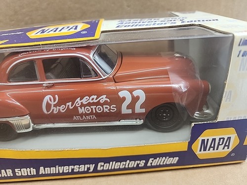 NAPA 50th Anniversary Austin Of England 1948 NASCAR 1:24 1940's Red Byron - Picture 9 of 12