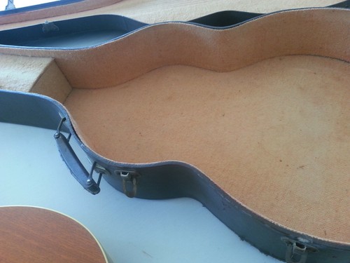 Swedish Albin Hagstrom Alvdalen investment classical guitar with original case  - Picture 6 of 10