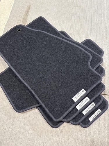 2009-2012 Jeep Liberty Dark Slate Grey Premium 4pc Carpet Mats Mopar 1ZV531DVAA - Picture 9 of 9